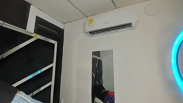 Snapshot of Rubyxht chatting on February 8, 2026, 12:41 pm Rubyxht online show from February 8, 2026, 12:41 pm