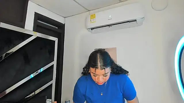 Snapshot of Rubyxht chatting on February 10, 2026, 1:04 pm Rubyxht online show from February 10, 2026, 1:04 pm