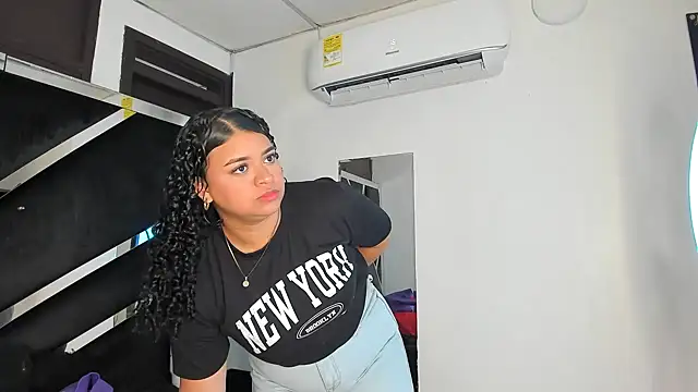 Snapshot of Rubyxht chatting on February 25, 2026, 12:37 pm Rubyxht online show from February 25, 2026, 12:37 pm