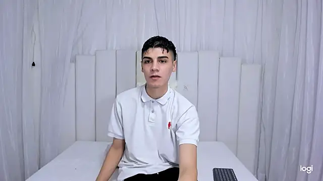 frank jhonsson online show from November 12, 2025, 4:51 pm