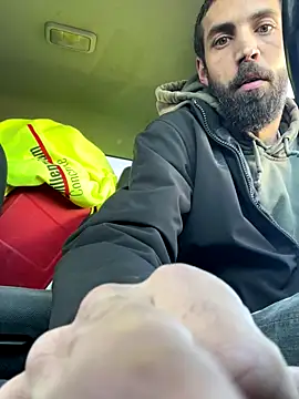 QueenM3 online show from October 27, 2025, 3:05 pm