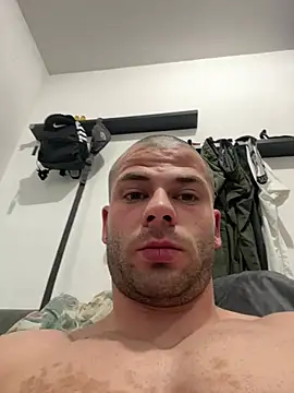 pesyelisa online show from February 18, 2025, 2:59 pm