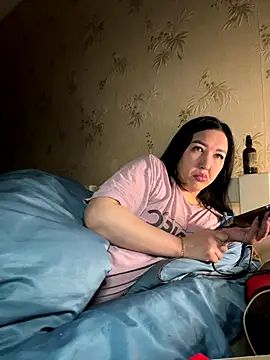 Naughtbaby 2025 online show from December 20, 2025, 12:40 am