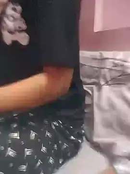 Dolly b online show from February 19, 2025, 2:44 pm