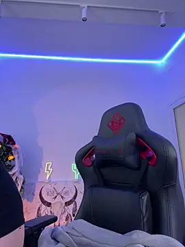 AshleySkott  online show from October 30, 2025, 9:11 am