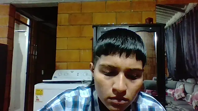 Snapshot of cora-gunn chatting on March 18, 2025, 12:16 am cora-gunn online show from March 18, 2025, 12:16 am