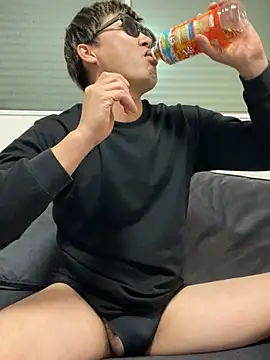 Snapshot of pierrot_0202 chatting on February 22, 2025, 8:40 am pierrot 0202 online show from February 22, 2025, 8:40 am