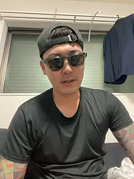 Snapshot of pierrot_0202 chatting on March 22, 2025, 10:39 am pierrot 0202 online show from March 22, 2025, 10:39 am