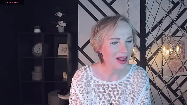 Sandra Kind online show from March 9, 2025, 8:29 am