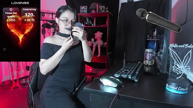 OnyxDiosaGotica online show from October 20, 2025, 4:35 am