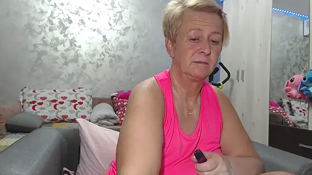 RosesandLillies online show from April 9, 2026, 5:18 pm