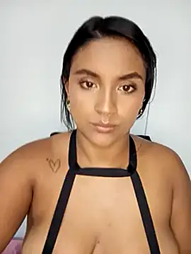 victoria roussee online show from February 26, 2025, 3:21 am