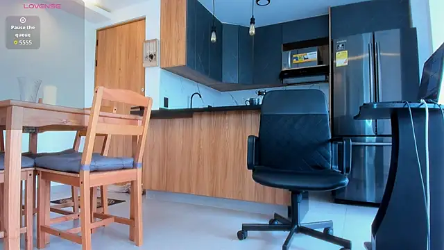 fitnolan online show from March 11, 2026, 1:39 pm