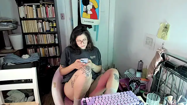 Rosiee69  online show from November 23, 2025, 12:49 pm