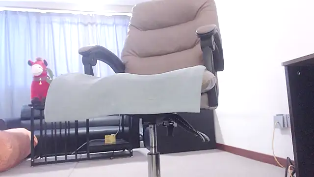 Snapshot of beira-01 chatting on December 3, 2025, 4:42 am beira-01 online show from December 3, 2025, 4:42 am