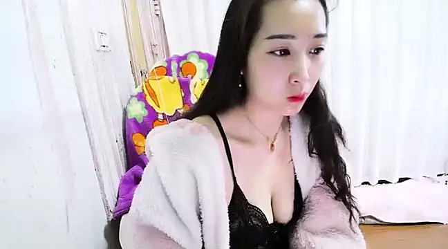 Snapshot of hebe-02 chatting on February 24, 2025, 12:20 am hebe-02 online show from February 24, 2025, 12:20 am