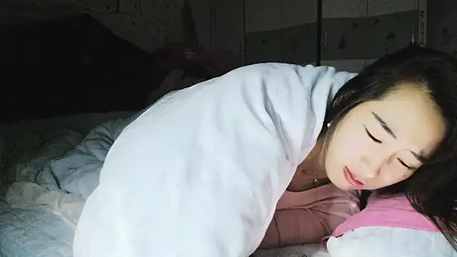 Snapshot of hebe-02 chatting on November 20, 2025, 2:39 pm hebe-02 online show from November 20, 2025, 2:39 pm