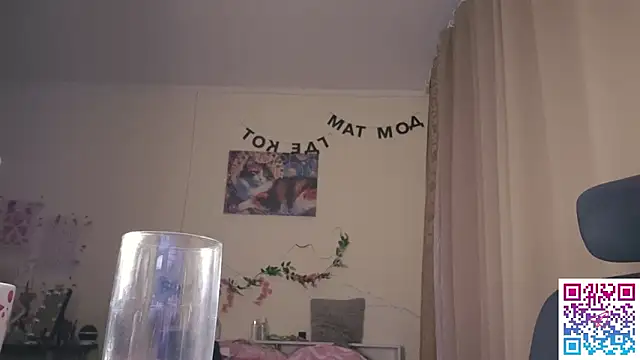 boozekirs  online show from February 10, 2026, 2:37 am