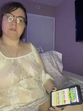 HTXBELLE online show from March 14, 2025, 8:10 am