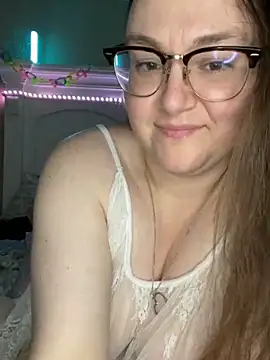 HTXBELLE online show from March 15, 2025, 11:40 am