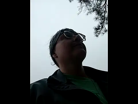 HTXBELLE online show from December 3, 2025, 11:03 pm