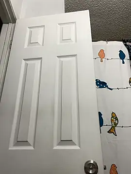 HTXBELLE online show from February 12, 2026, 6:25 pm