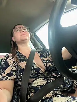 HTXBELLE online show from March 4, 2026, 5:52 pm