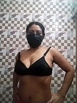 cuteangel9999 online show from February 24, 2025, 11:41 pm