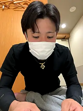 Snapshot of chiba_chan chatting on October 27, 2025, 11:25 am chiba chan online show from October 27, 2025, 11:25 am