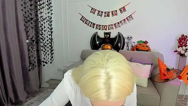 Snapshot of AmandaGracy_1 chatting on October 30, 2025, 4:25 am AmandaGracy 1 online show from October 30, 2025, 4:25 am