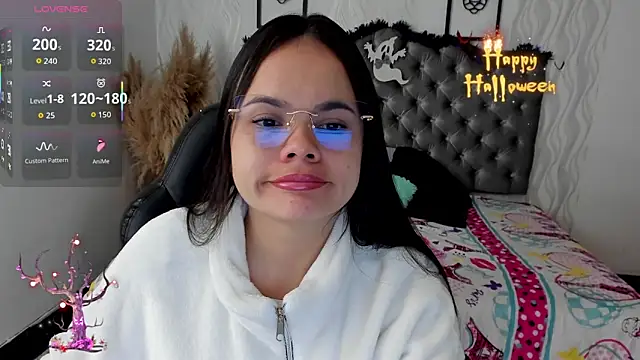 Kath latorre online show from October 17, 2025, 1:14 pm