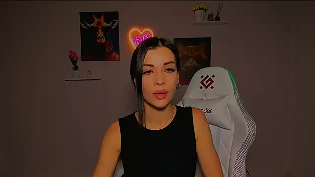 KetiWils online show from March 18, 2025, 4:47 am