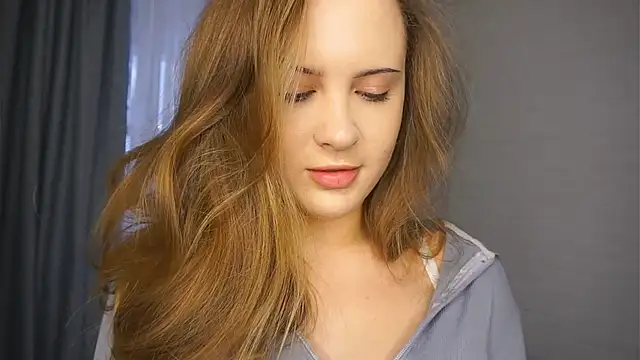 QuennaCoote online show from February 15, 2026, 6:21 am