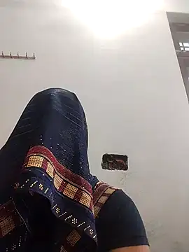 Snapshot of indian_couple4 chatting on February 18, 2025, 9:54 am indian couple4 online show from February 18, 2025, 9:54 am