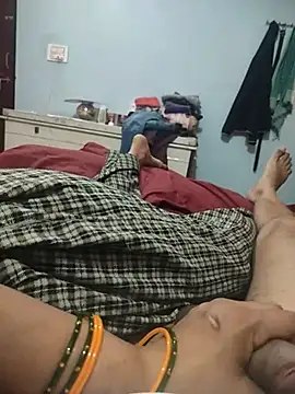 Snapshot of indian_couple4 chatting on March 3, 2025, 6:44 pm indian couple4 online show from March 3, 2025, 6:44 pm