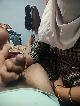 Snapshot of indian_couple4 chatting on March 15, 2025, 3:27 pm indian couple4 online show from March 15, 2025, 3:27 pm