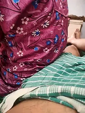 Snapshot of indian_couple4 chatting on June 26, 2026, 5:01 am indian couple4 online show from June 26, 2026, 5:01 am