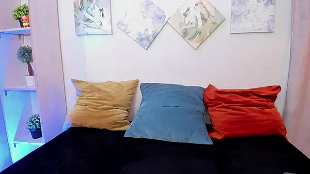 iiangel  online show from October 31, 2025, 4:46 am