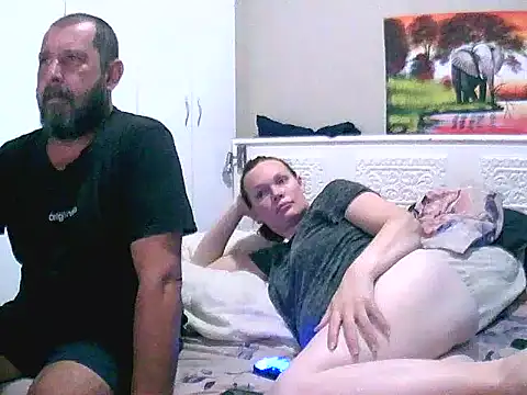 redsparrowXxXx online show from February 17, 2026, 7:09 pm