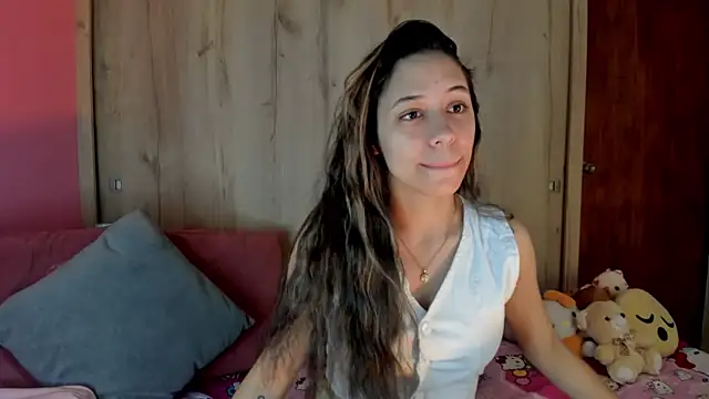 TANIA 06 online show from June 19, 2026, 1:26 pm
