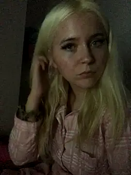 Snapshot of Blondie_Sofia_Essexbabe chatting on September 29, 2025, 11:20 pm Blondie Sofia Essexbabe online show from September 29, 2025, 11:20 pm