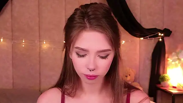 Sierra Fane online show from September 22, 2025, 5:53 am