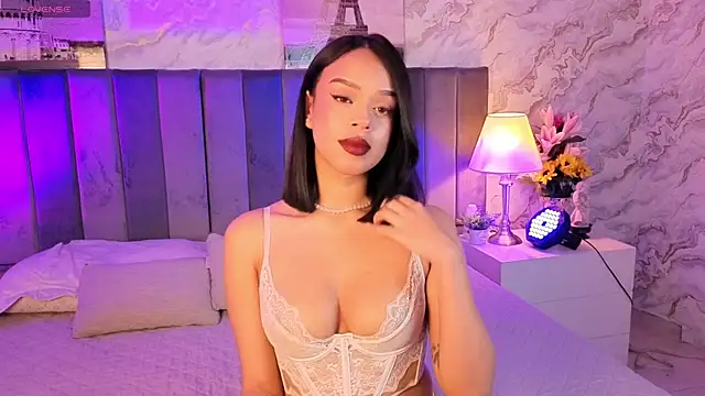 LiaHilton2 online show from May 7, 2026, 3:45 am