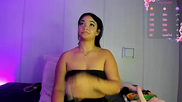 sasha riverss online show from October 2, 2025, 8:16 pm