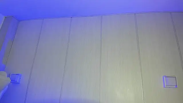 sasha riverss online show from April 18, 2026, 7:58 pm