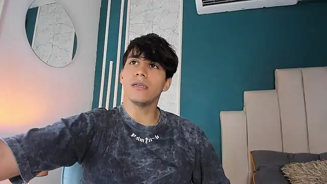 Allex Cano online show from February 11, 2026, 8:25 pm