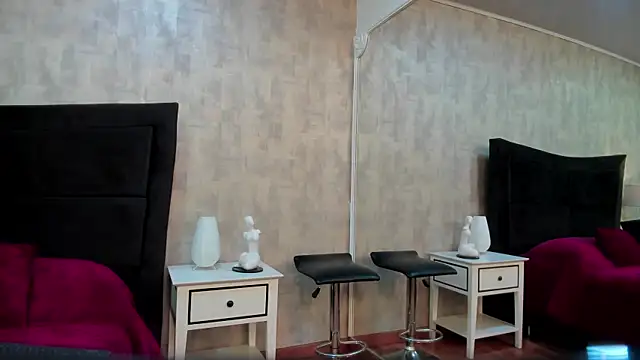 NahomyCarther online show from April 5, 2026, 10:40 pm