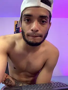 Snapshot of eross_chipre_ chatting on March 22, 2025, 4:24 am eross chipre online show from March 22, 2025, 4:24 am