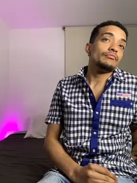 Snapshot of eross_chipre_ chatting on October 6, 2025, 12:19 am eross chipre online show from October 6, 2025, 12:19 am