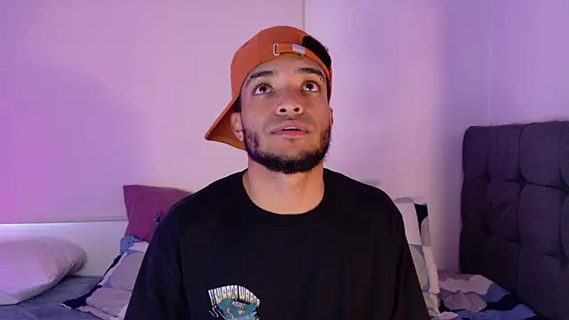 eross chipre  online show from April 22, 2026, 10:22 pm